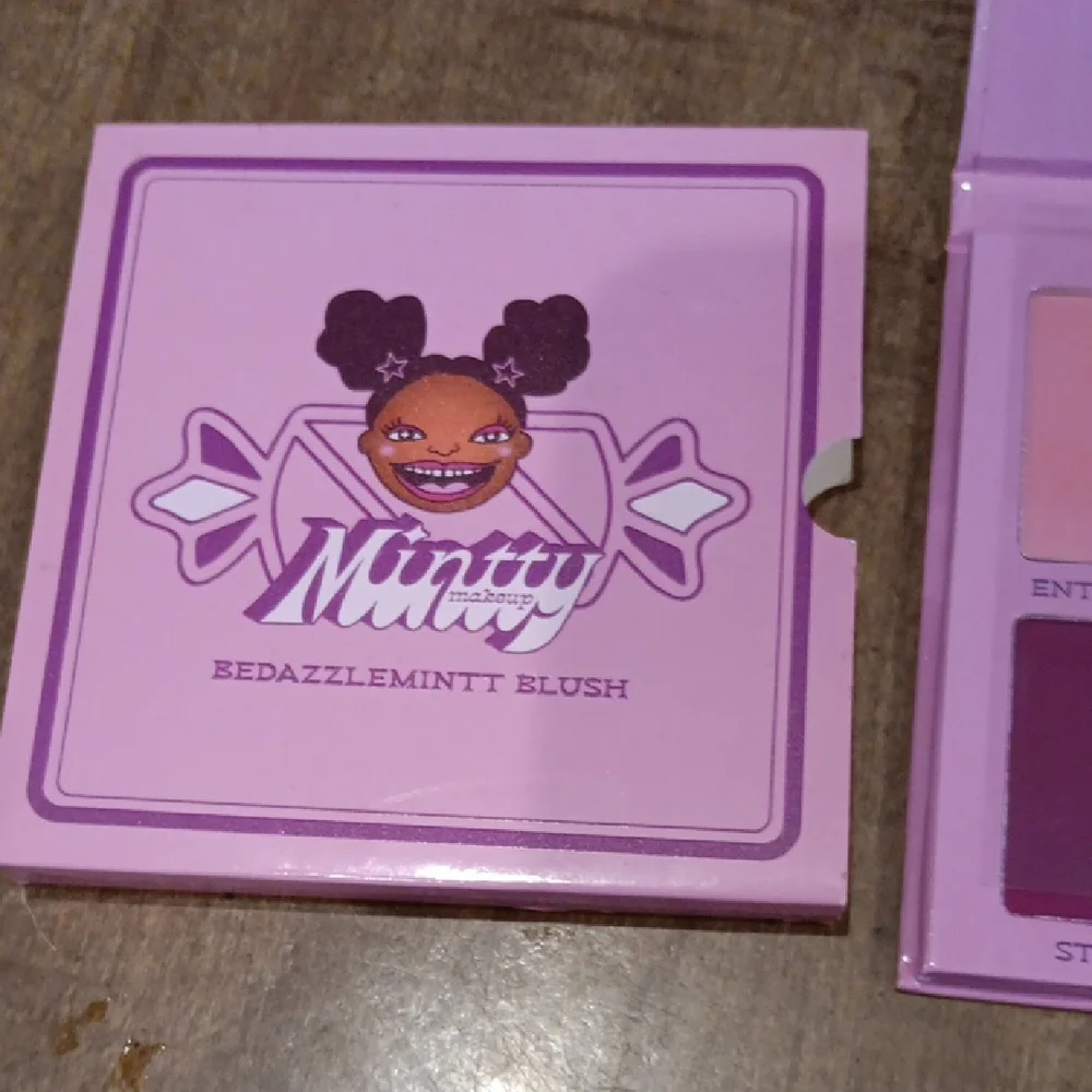 Mint Bedazzlement Blush Palette - Pink and Purple Hues